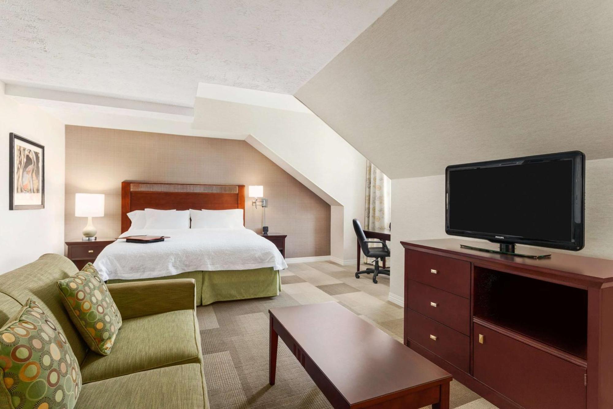 Hampton - Colchester Hotel